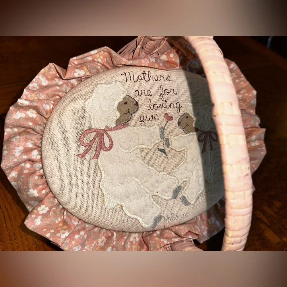 Vintage Folk Art Basket w/ Lid Sewing Storage Lambs Mother’s Love Appliqué